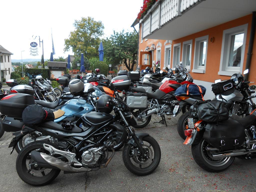 Landgasthof Schutzen Hotel Tengen Eksteriør billede